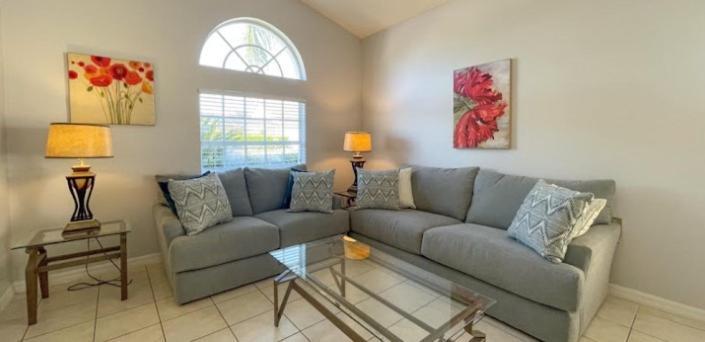 2025 Vacation Savings Secure Your Spot Today Orlando Exterior photo