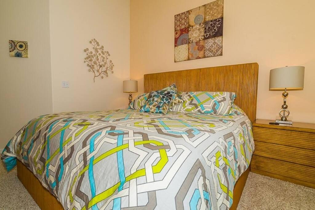 2025 Vacation Savings Secure Your Spot Today Orlando Exterior photo